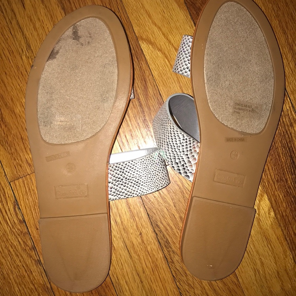 Sandals - Picture 4 of 5